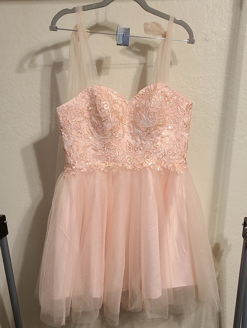 Elegant Pink Lace & Tulle Party Dress